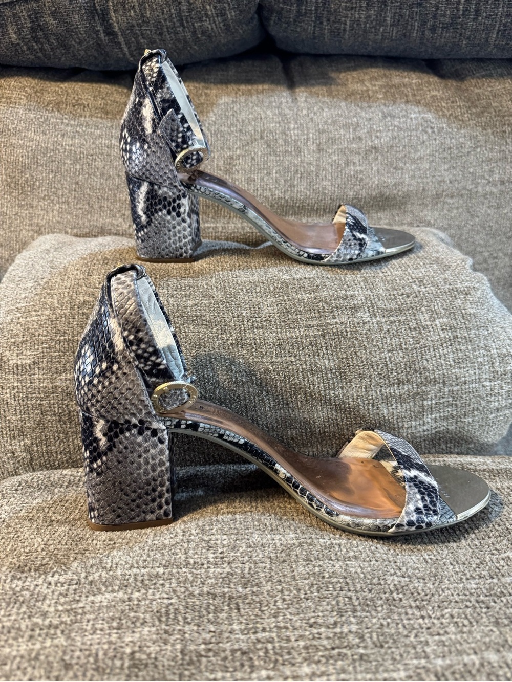 Ted Baker Black/Gray Snake Skin adjustable ankle strap block heel Size 9.5  40.5 - Picture 5 of 15